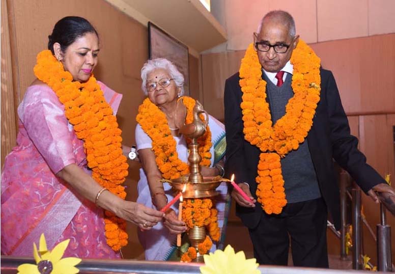 ‘मातृ शक्ति’ की आदर्श समाज निर्माण में अहम भूमिका- डा. जगदीश गाँधी, 